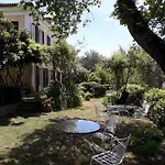 Bed & Breakfast Kefalomandouko 3*