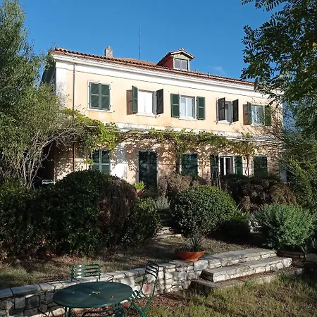 Kefalomandouko Bed & Breakfast