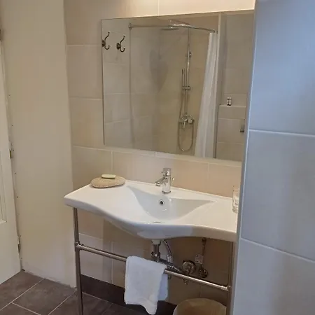 Bed & Breakfast Kefalomandouko