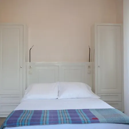 Kefalomandouko Bed & Breakfast